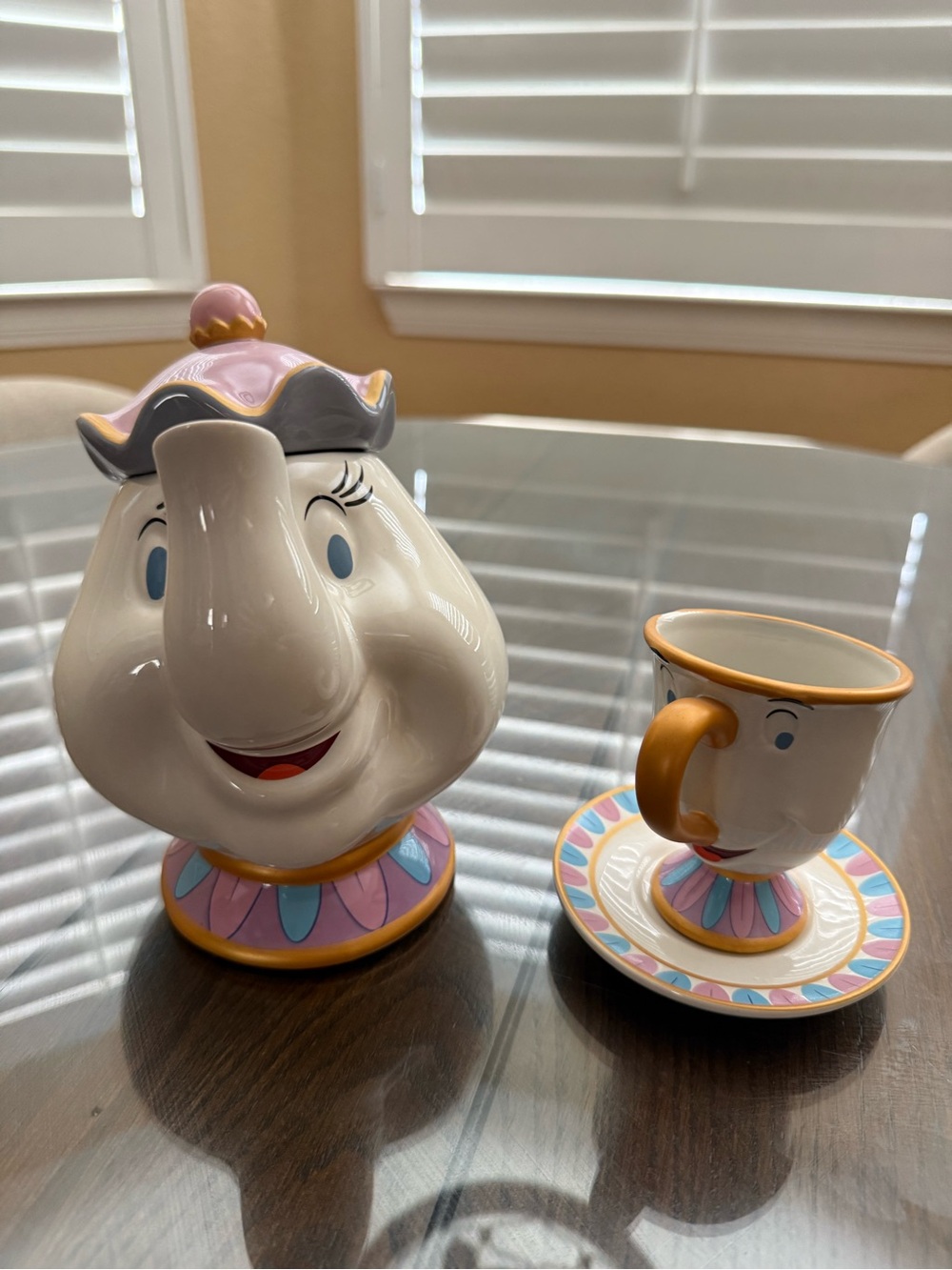 NEW Disney beauty and the beast Mrs Potts and chip tea set